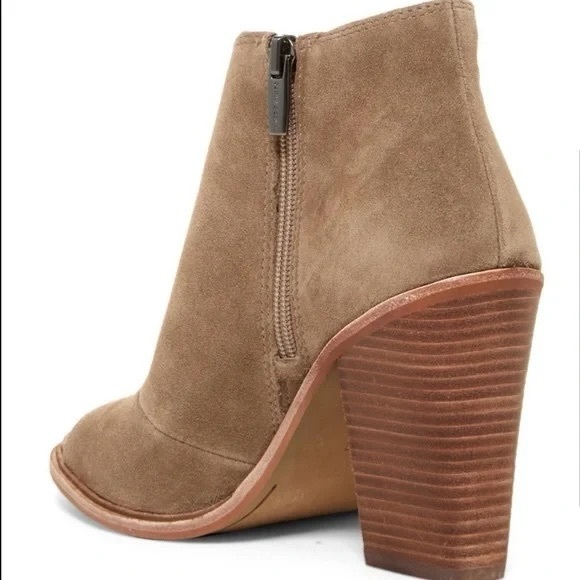 Vince Camuto Katleen Peep Toe Bootie - Picture 2 of 9